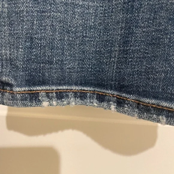 Chico's So Slimming Girlfriend Slim Leg Crop Jeans. Women’s size 10. - Picture 5 of 12